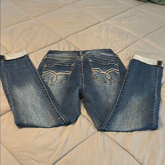 Wallflower capris. 1 - Picture 2 of 3